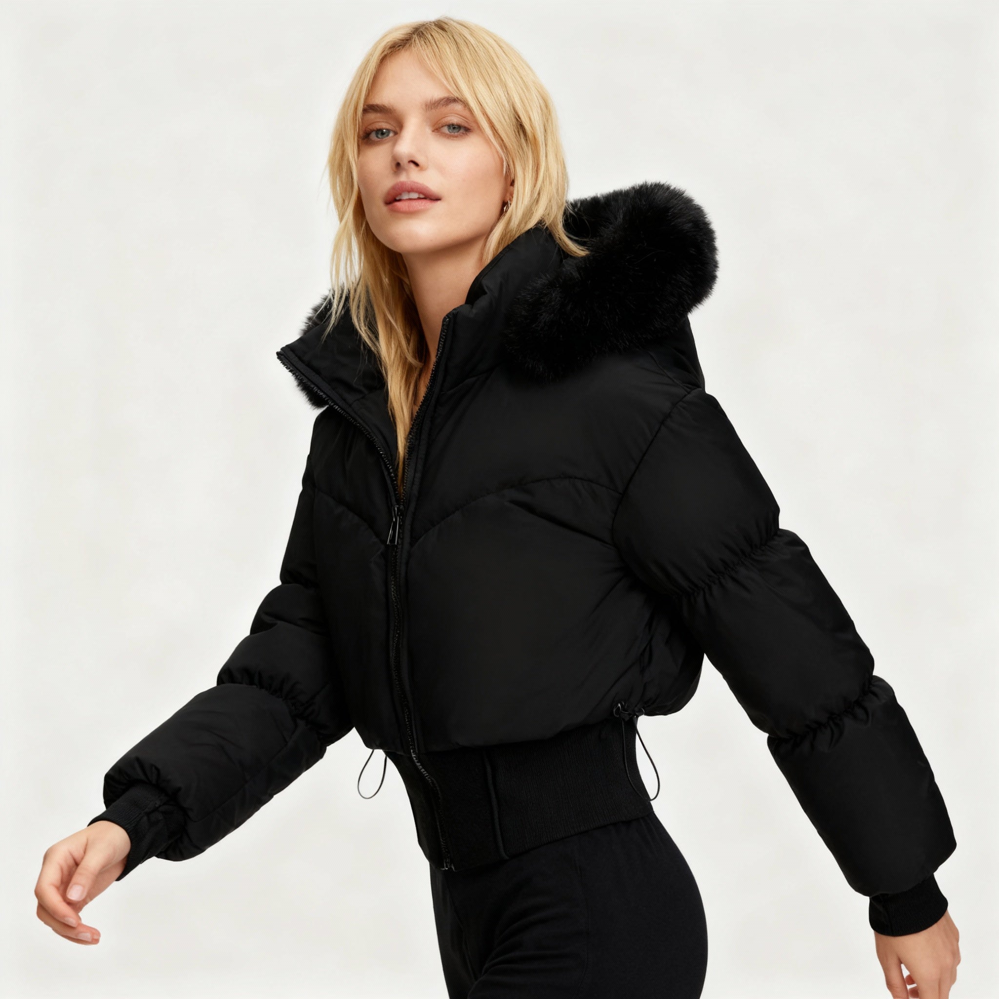 Damen Kurze Steppjacke – Puffer-Jacke mit Abnehmbarer Kapuze