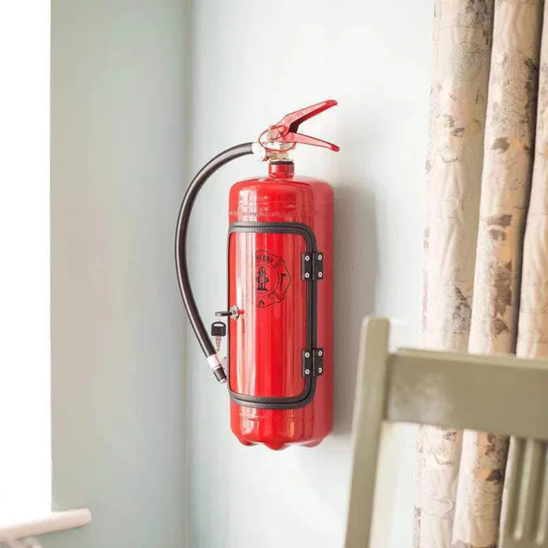 Versteckter Flaschenlagerungsschrank - Feuerlöscher Design